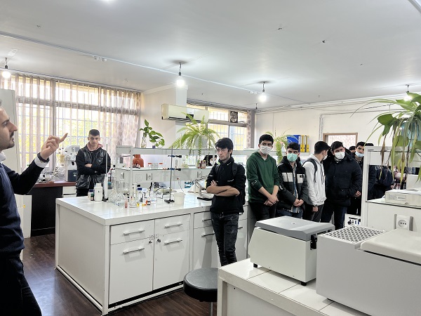 AAE7D494-8374-4441-B8B7-B60831DA3EBB